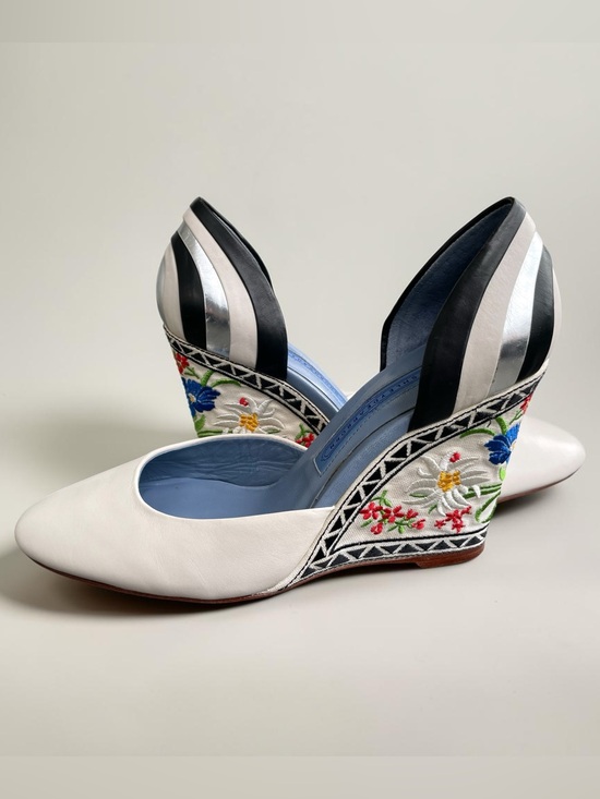 Ashley Dearborn Shoes - Rare Ashley Dearborn Embroidered Leather Wedge Heels EU 38 Boho Artisan Floral